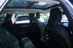 2022 Volvo XC60 B5 Inscription