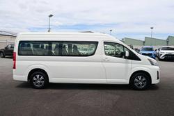 2022 Toyota Hiace Commuter GL