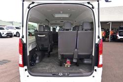 2022 Toyota Hiace Commuter GL