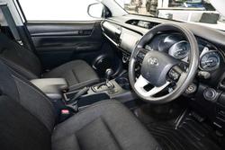 2023 Toyota Hilux SR