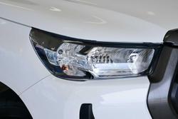 2023 Toyota Hilux SR