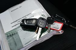 2023 Toyota Hilux SR