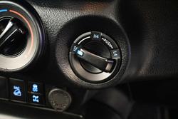 2023 Toyota Hilux SR