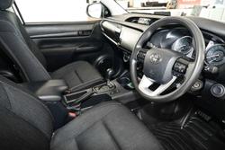 2023 Toyota Hilux SR