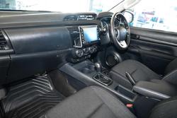 2023 Toyota Hilux SR