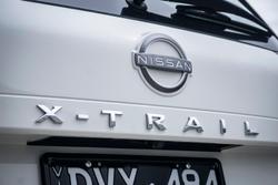 2025 Nissan X-TRAIL ST