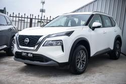 2025 Nissan X-TRAIL ST