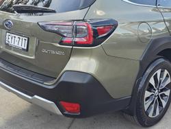 2022 Subaru Outback AWD Touring