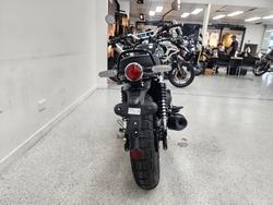 2025 Royal Enfield 2025 Royal Enfield 650CC INTERCEPTOR BEAR 650 Road Godlen Shadow