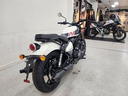 2025 Royal Enfield SHOTGUN 650