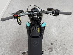 2025 Sur-ron Hyper Bee Short Wheel Blue