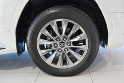 2023 Toyota Landcruiser Sahara ZX FJA300R 4X4 Dual Range Crystal Pearl