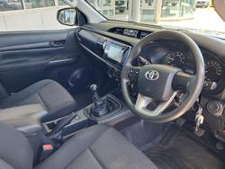 2019 Toyota Hilux Workmate GUN122R 4x2 Glacier White