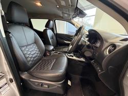 2021 Nissan Navara ST-X