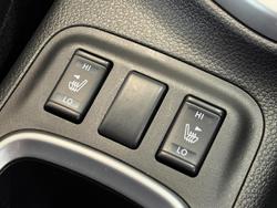 2021 Nissan Navara ST-X