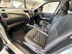 2021 Nissan Navara ST-X