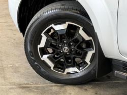 2021 Nissan Navara ST-X