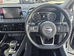 2024 Nissan X-TRAIL ST