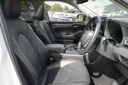 2023 Toyota Kluger Grande