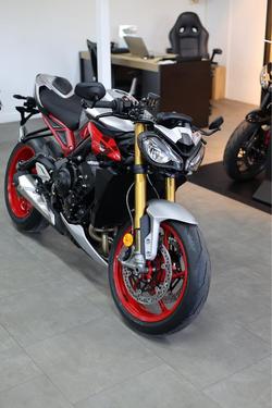 2025 Triumph Street Triple 765 RX Street Triple Silver