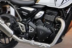 2025 Triumph Speed 400 Speed Four White