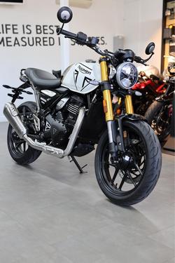 2025 Triumph Speed 400 Speed Four White
