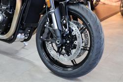 2025 Triumph Speed Twin 1200 Speed Twin Black