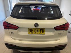 2021 MG HS Essence X SAS23 MY21 AWD White