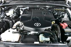 2020 Toyota Hilux SR5