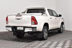 2020 Toyota Hilux SR5