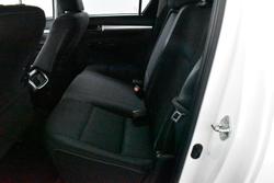 2020 Toyota Hilux SR5