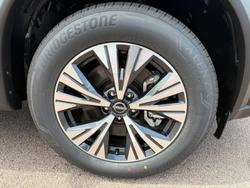 2025 Nissan X-TRAIL ST-L e-POWER