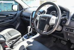 2021 Isuzu
                MU-X LS-T