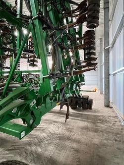 2022 John Deere H561 Air Hoe Drill