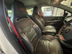 2015 Renault Clio R.S. 220 Trophy