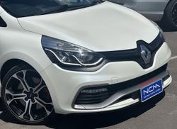 2015 Renault Clio R.S. 220 Trophy