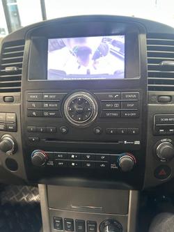 2014 Nissan Navara ST-X 550 D40 Series 5 4X4 Dual Range Silver Lightning