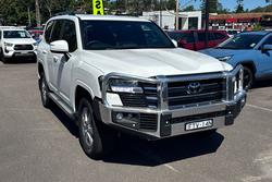 2025 Toyota Landcruiser GXL