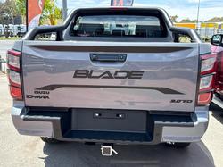 2025 Isuzu D-MAX BLADE
