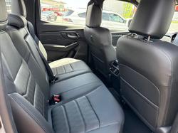 2025 Isuzu D-MAX BLADE