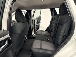 2023 Mitsubishi Outlander ES