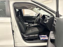 2023 Mitsubishi Outlander ES