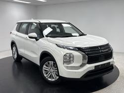 2023 Mitsubishi Outlander ES