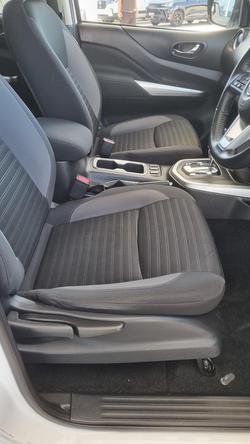 2020 Nissan Navara ST