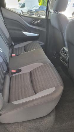 2020 Nissan Navara ST