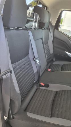 2020 Nissan Navara ST