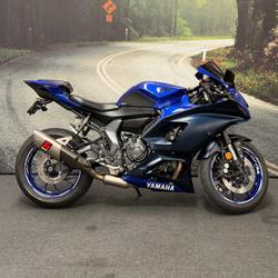 Yamaha YZF-R7LA