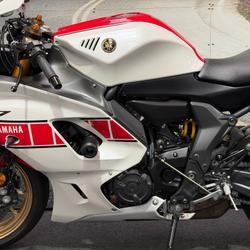 2021 Yamaha YZF-R7LA White