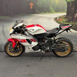 2021 Yamaha YZF-R7LA White