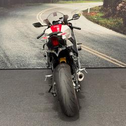 2021 Yamaha YZF-R7LA White